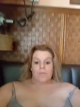 Snapshot of Maryquenn chatting on 06/15/26, 10:39 Maryquenn online show from 06/15/26, 10:39