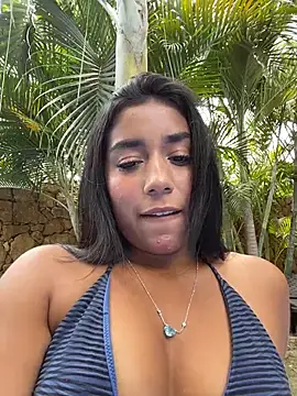 Snapshot of SaryJonex chatting on 05/24/26, 03:17 SaryJonex online show from 05/24/26, 03:17