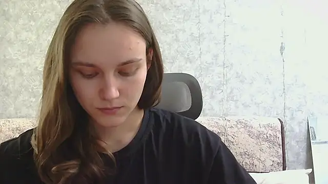 DolcezzaCream online show from 06/04/26, 01:28