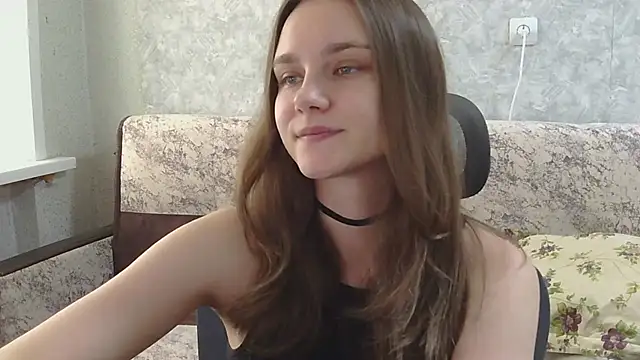 Snapshot of DolcezzaCream chatting on 07/08/26, 11:37 DolcezzaCream online show from 07/08/26, 11:37