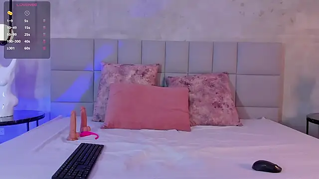 Sophy evans01 online show from 05/15/26, 12:01