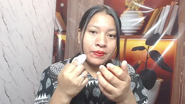 Sol vannesa online show from 05/18/26, 11:43
