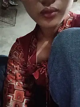 Rosie LoveUU online show from 05/11/26, 03:45