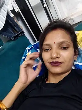 Snapshot of SS_sanjna chatting on 05/20/26, 06:25 SS sanjna online show from 05/20/26, 06:25