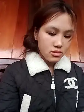 mai-lovelyy online show from 04/23/26, 08:13