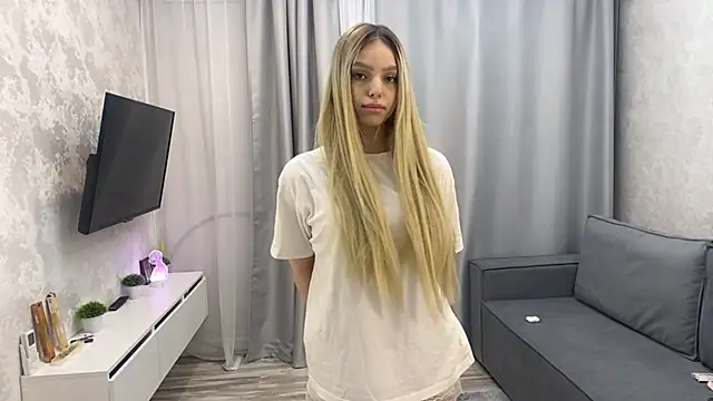 Mooniesiesita online show from 04/24/26, 11:07