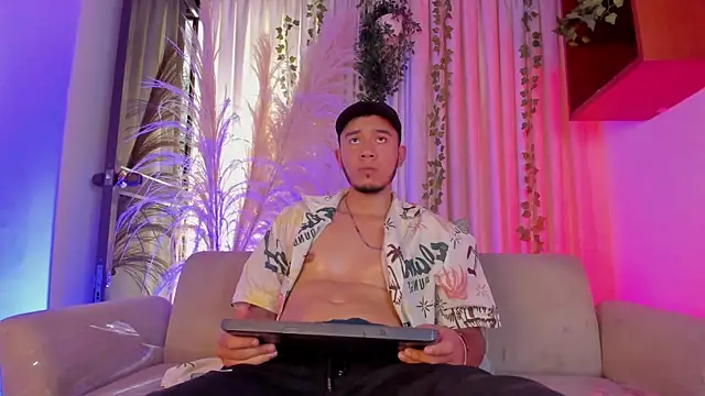 lyonGold  online show from 04/28/26, 02:00