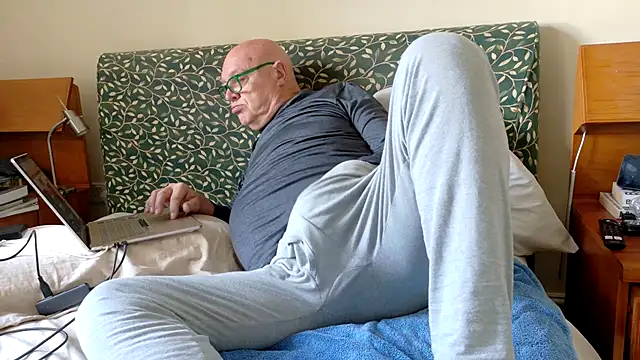KinkCentral online show from 04/24/26, 06:16