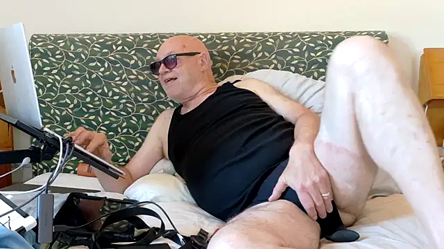 KinkCentral online show from 06/10/26, 06:40
