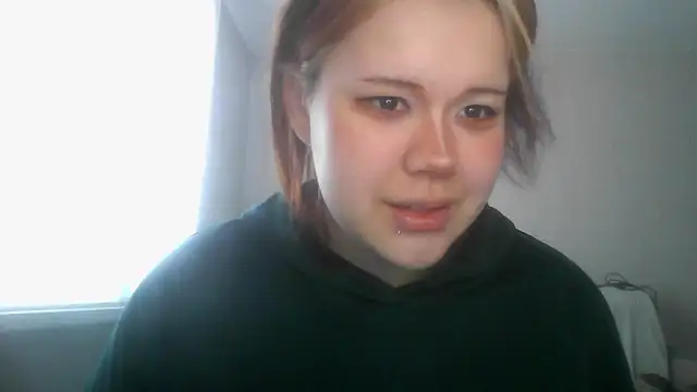 Snapshot of Amanda_Mia_ chatting on 06/05/26, 05:25 Amanda Mia online show from 06/05/26, 05:25