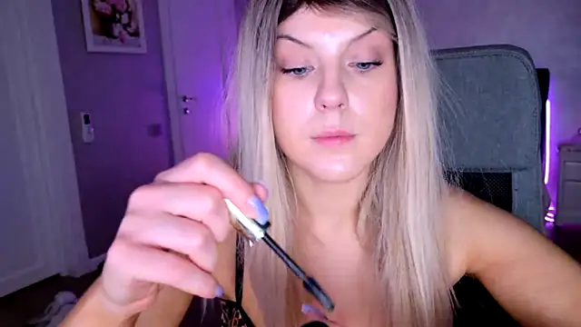 ChristieBlace online show from 06/05/26, 08:47