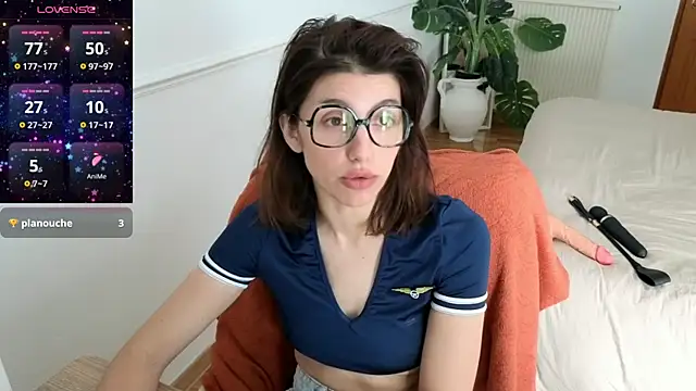 Snapshot of charlieangella chatting on 05/07/26, 06:52 charlieangella online show from 05/07/26, 06:52