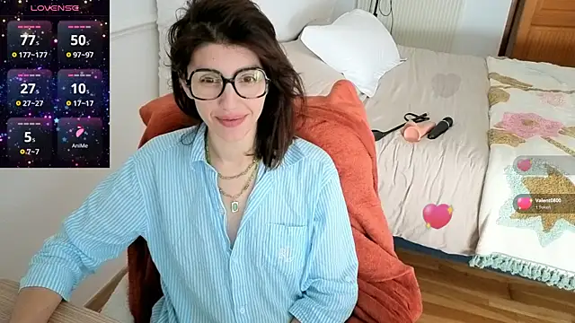 Snapshot of charlieangella chatting on 06/05/26, 06:31 charlieangella online show from 06/05/26, 06:31