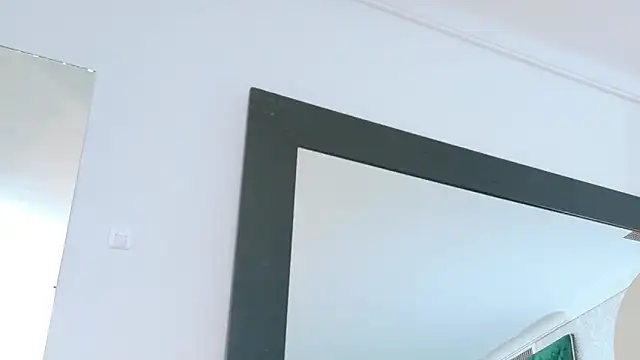 Elektradoll1 online show from 06/05/26, 12:44