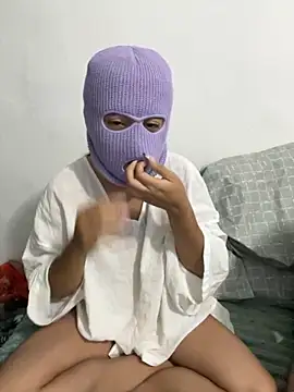 teen pettite online show from 05/06/26, 04:30
