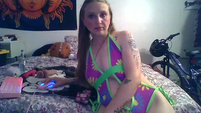 BunnyHooppss online show from 06/10/26, 05:56