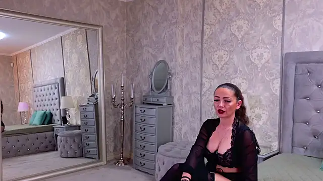 DonnaKleinn online show from 05/11/26, 05:54