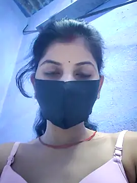 Snapshot of RUHI_1143 chatting on 04/29/26, 06:03 RUHI 1143 online show from 04/29/26, 06:03
