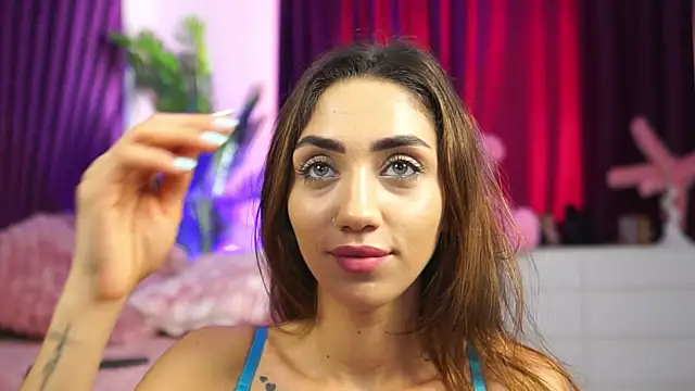 Snapshot of isLucyCherry chatting on 06/06/26, 04:17 isLucyCherry online show from 06/06/26, 04:17