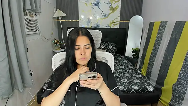 MissAndersonHoly online show from 04/27/26, 10:35