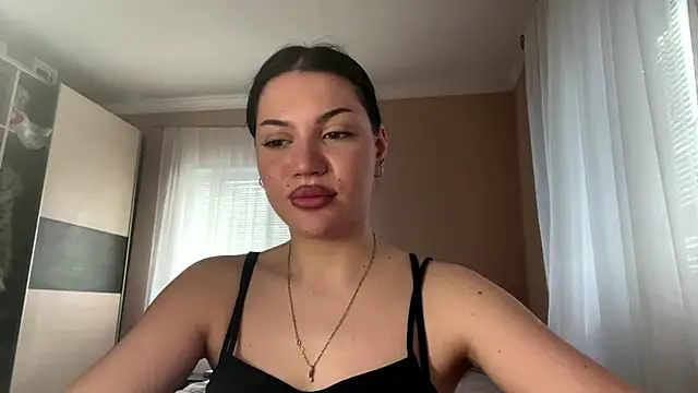 CrystalMuze online show from 04/29/26, 01:48