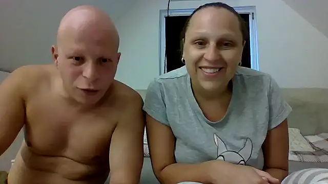 Snapshot of Nadine-wild chatting on 07/12/26, 06:43 Nadine-wild online show from 07/12/26, 06:43