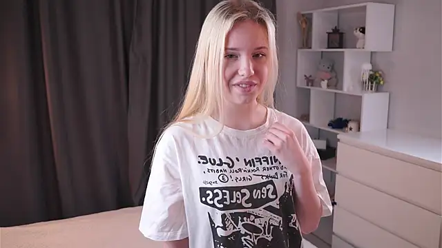 Sweet Love Lily online show from 04/27/26, 07:12