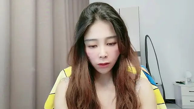 xiaoxiaohong030 online show from 06/05/26, 11:38