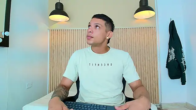 Snapshot of Brandon_Mercuri chatting on 05/19/26, 12:44 Brandon Mercuri online show from 05/19/26, 12:44