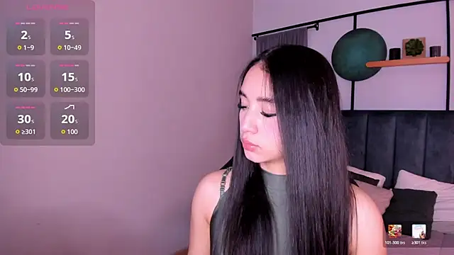 Snapshot of megann_blaze chatting on 06/24/26, 07:13 megann blaze online show from 06/24/26, 07:13