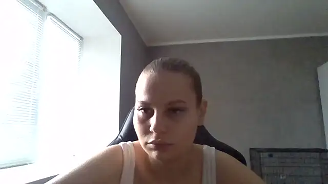 Snapshot of _Linsyy_ee_ chatting on 05/11/26, 03:18 Linsyy ee online show from 05/11/26, 03:18