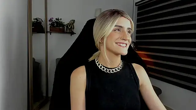 Snapshot of Jessica_lisbon chatting on 04/30/26, 04:13 Jessica lisbon online show from 04/30/26, 04:13
