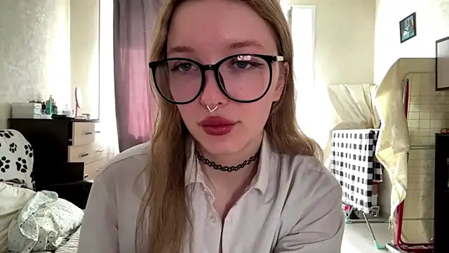 Snapshot of Elinthegreat chatting on 05/11/26, 01:17 Elinthegreat online show from 05/11/26, 01:17