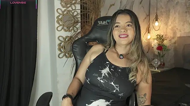 Snapshot of Leidy_2026 chatting on 05/15/26, 12:56 Leidy 2026 online show from 05/15/26, 12:56
