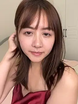 Snapshot of Yang_127 chatting on 06/28/26, 12:00 Yang 127 online show from 06/28/26, 12:00