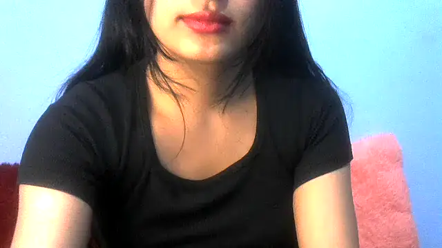 Snapshot of sharmeeli_sima chatting on 05/15/26, 02:18 sharmeeli sima online show from 05/15/26, 02:18
