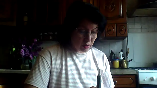 Snapshot of Fiona06 chatting on 05/18/26, 04:18 Fiona06 online show from 05/18/26, 04:18