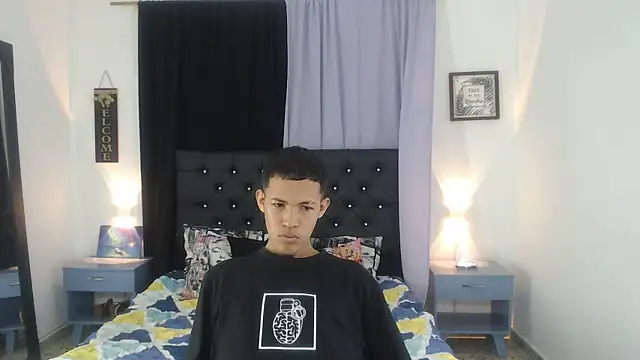 PhillipCox online show from 05/19/26, 07:53