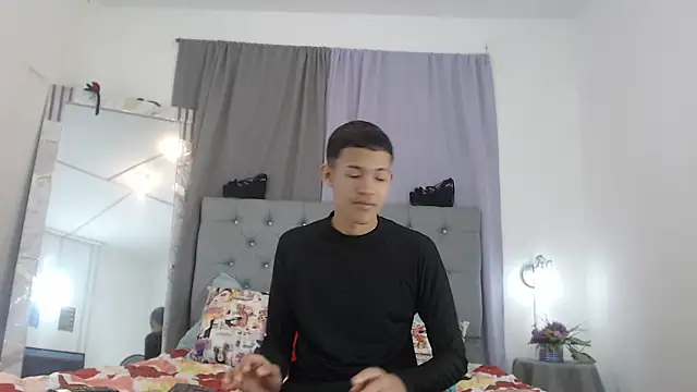 PhillipCox online show from 06/13/26, 03:37
