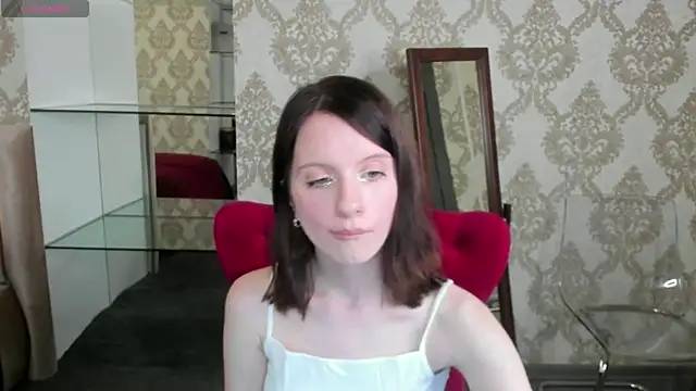 Snapshot of mollie_blush chatting on 06/05/26, 01:28 mollie blush online show from 06/05/26, 01:28