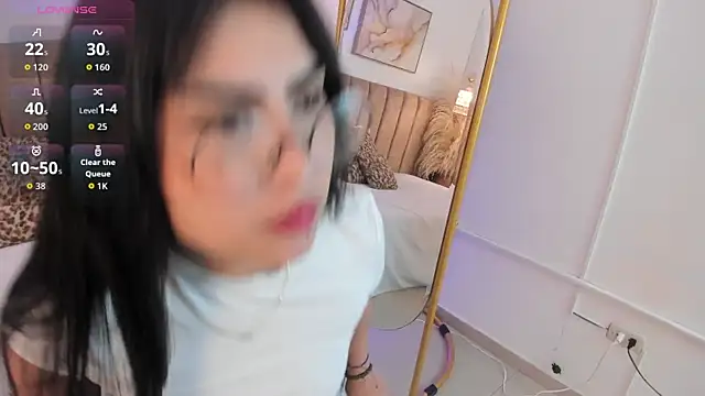 SofiVelvet  online show from 05/08/26, 12:21