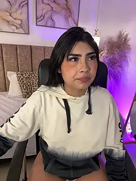 SofiVelvet  online show from 05/13/26, 12:57