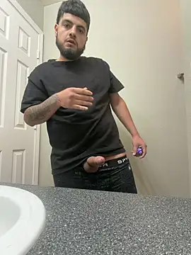Zaddymatty2002 online show from 05/13/26, 06:11