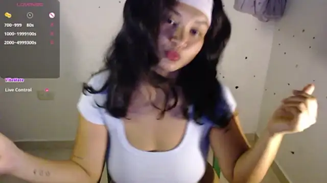 Snapshot of Lily____ chatting on 05/02/26, 12:59 Lily online show from 05/02/26, 12:59