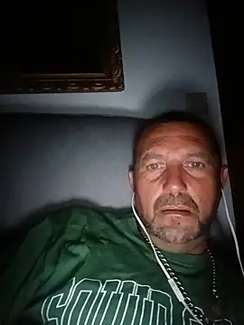 Snapshot of Frank20cmdura chatting on 05/23/26, 01:22 Frank20cmdura online show from 05/23/26, 01:22