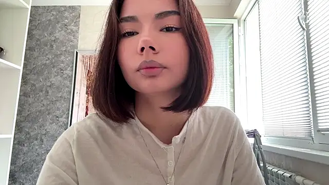 MarylnMonnier online show from 05/18/26, 08:20