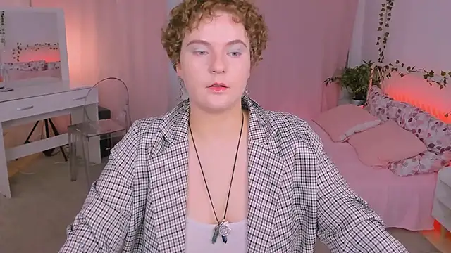 Snapshot of MelittaStorrie chatting on 05/30/26, 06:32 MelittaStorrie online show from 05/30/26, 06:32