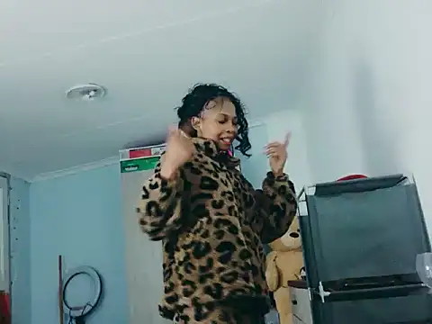 Black Satin online show from 07/12/26, 10:01