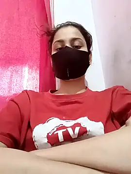 saniyamirza000777 online show from 04/28/26, 07:57