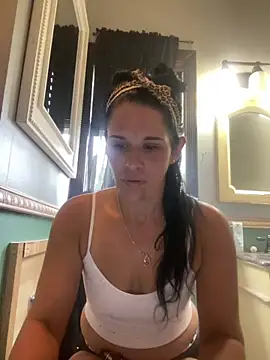 Snapshot of Vanessa_Valentine chatting on 05/22/26, 01:50 Vanessa Valentine online show from 05/22/26, 01:50